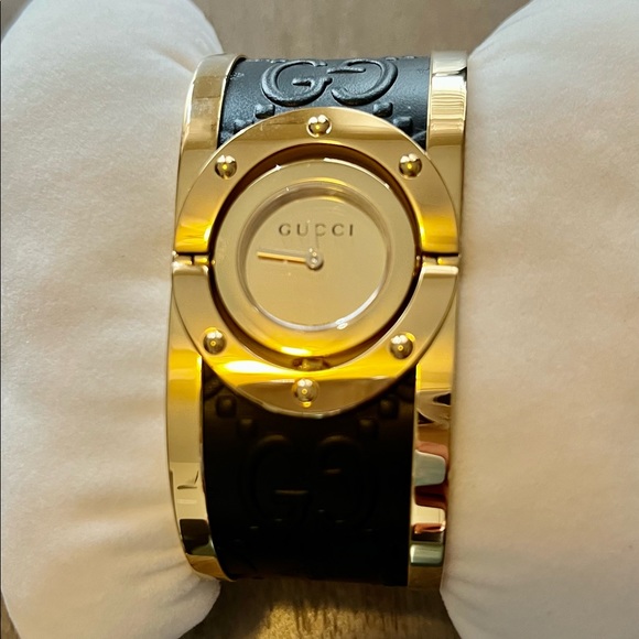 GUCCI WATCH * Authentic, Sold out!! * - Picture 2 of 6